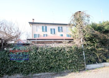 Foto 8 - Villa VIALE VITTORIO FALZONI GALLERANI
 
7, Cento - photo 8