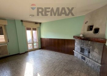 Stanza vuota - Bilocale VIA SAN ANTONIO
 
5, Casalzuigno - foto 1