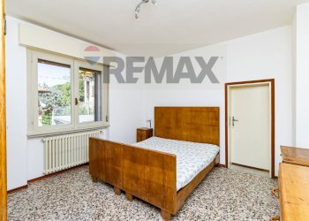 Camera / camera da letto - Three-room apartment via Trieste
 
73, Brezzo di Bedero - photo 15