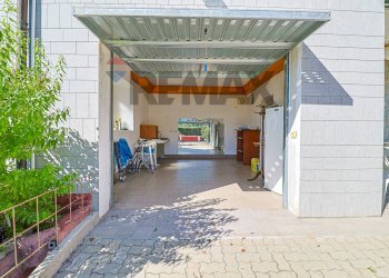 Parcheggio - Three-room apartment via Trieste
 
73, Brezzo di Bedero - photo 19