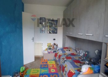 Camera / camera da letto - Trilocale via Mazzini
 
26, Rancio Valcuvia - foto 14