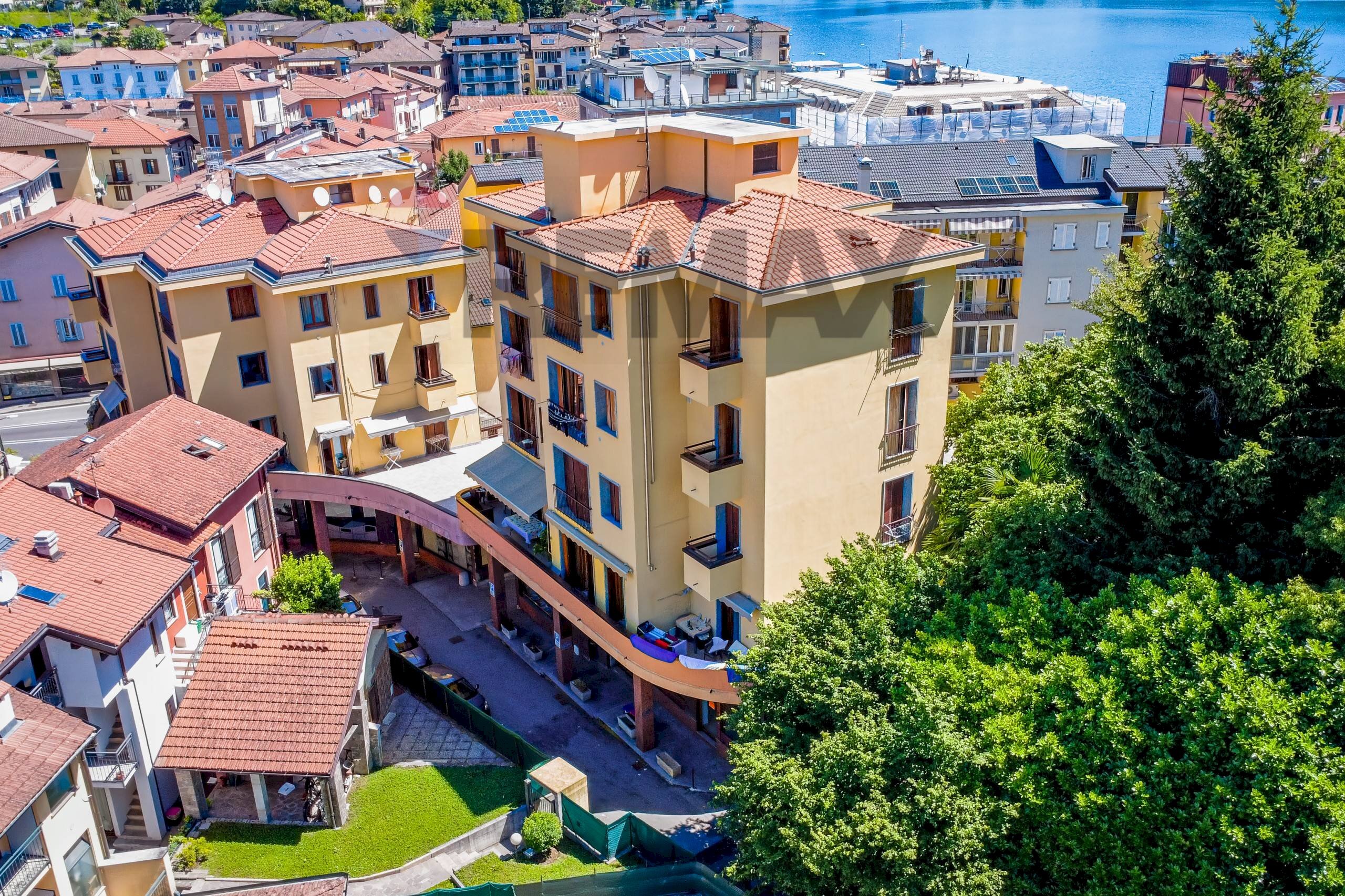 Edificio all\'aperto - Appartamento Via Zoni
30, Lavena Ponte Tresa - foto 3