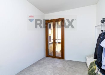 Stanza vuota - Appartamento Via Zoni
 
30, Lavena Ponte Tresa - foto 11