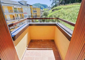 Balcone - Appartamento Via Zoni
 
30, Lavena Ponte Tresa - foto 13