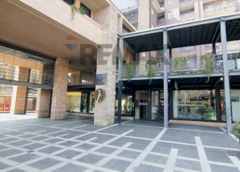 Edificio all\'aperto - Appartamento piazza xx settembre
 
1, Varese - foto 9
