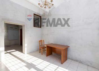 Stanza vuota - Magazzino via filippo turati
46, Monterotondo - foto 2
