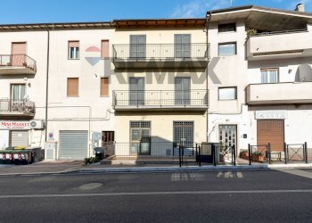 Edificio all\'aperto - Magazzino via filippo turati
46, Monterotondo - foto 5