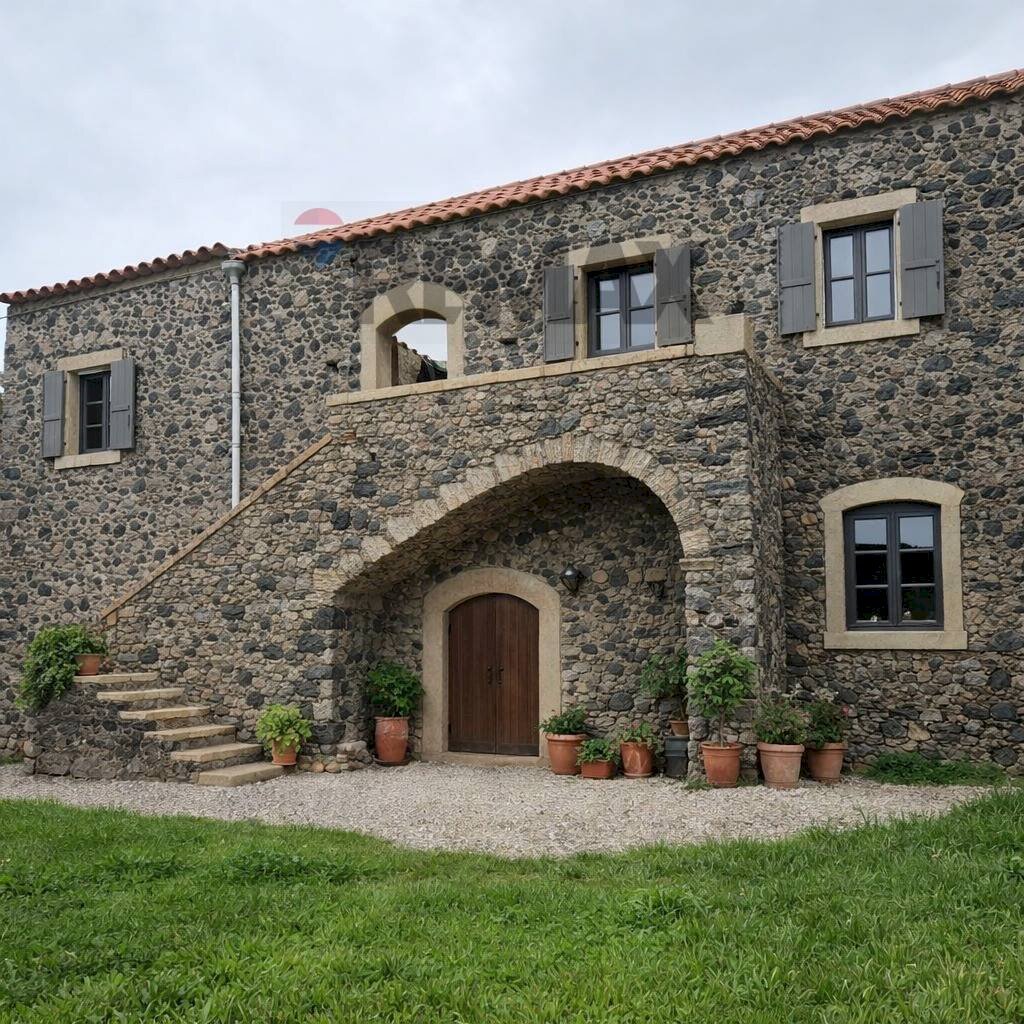 Casa all\'aperto - Casa indipendente Via Vidalba
7, Castiglione di Sicilia - foto 2