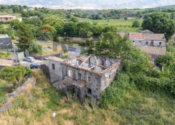 Casa all\'aperto - Casa indipendente Via Vidalba
 
7, Castiglione di Sicilia - foto 3