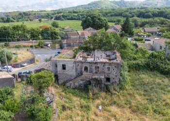 Vista delle montagne - Casa indipendente Via Vidalba
 
7, Castiglione di Sicilia - foto 4