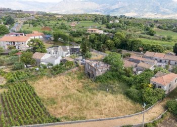 Vista delle montagne - Casa indipendente Via Vidalba
 
7, Castiglione di Sicilia - foto 21