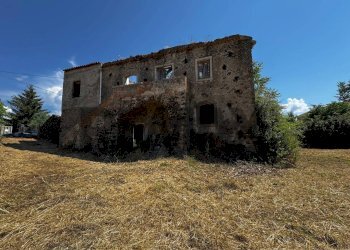Casa all\'aperto - Casa indipendente Via Vidalba
 
7, Castiglione di Sicilia - foto 1