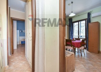 Hall / corridoio - Villa Via Delle Ginestre
 
61, Pedara - photo 24