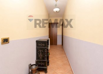 Hall / corridoio - Villa Via Delle Ginestre
 
61, Pedara - photo 25