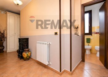 Hall / corridoio - Villa Via Delle Ginestre
 
61, Pedara - photo 27