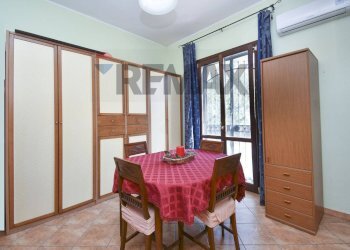 Sala da pranzo - Villa Via Delle Ginestre
 
61, Pedara - photo 31