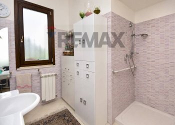 Bagno - Villa Via Delle Ginestre
 
61, Pedara - photo 37