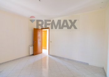 Stanza vuota - Four-room apartment Via Giuseppe Leonardi
 
11, Aci Catena - photo 17