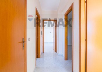 Hall / corridoio - Four-room apartment Via Giuseppe Leonardi
 
11, Aci Catena - photo 20
