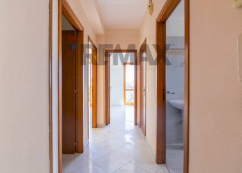 Hall / corridoio - Four-room apartment Via Giuseppe Leonardi
 
11, Aci Catena - photo 22