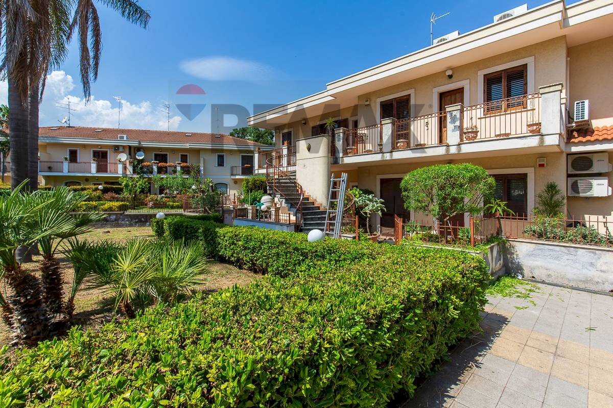 Casa all\'aperto - Appartamento VIA VINCENZO BELLINI
 
10, Valverde - foto 2