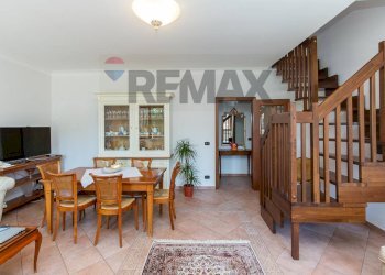 Sala da pranzo - Appartamento VIA VINCENZO BELLINI
 
10, Valverde - foto 12