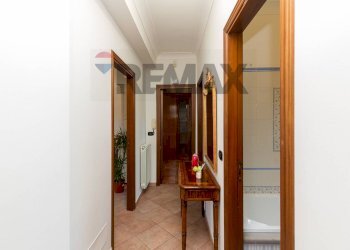 Hall / corridoio - Appartamento VIA VINCENZO BELLINI
 
10, Valverde - foto 18