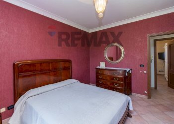Camera / camera da letto - Appartamento VIA VINCENZO BELLINI
 
10, Valverde - foto 26