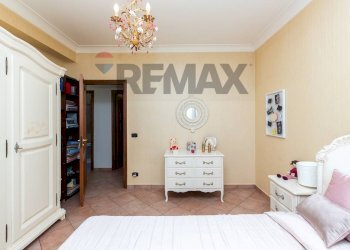 Camera / camera da letto - Appartamento VIA VINCENZO BELLINI
 
10, Valverde - foto 31