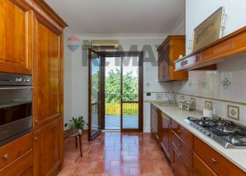 Cucina - Appartamento VIA VINCENZO BELLINI
 
10, Valverde - foto 33