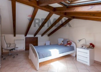 Camera / camera da letto - Appartamento VIA VINCENZO BELLINI
 
10, Valverde - foto 41