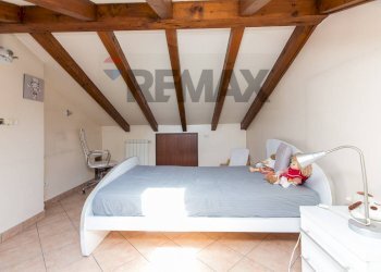 Camera / camera da letto - Appartamento VIA VINCENZO BELLINI
 
10, Valverde - foto 42