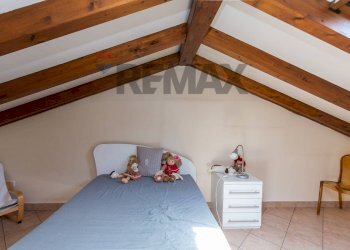 Camera / camera da letto - Appartamento VIA VINCENZO BELLINI
 
10, Valverde - foto 44