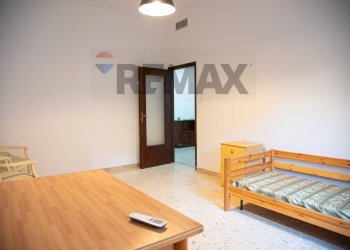 Camera / camera da letto - Apartment via Basile
 
6, Catania - photo 15