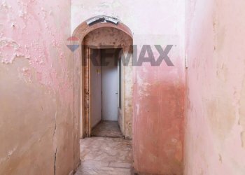 Hall / corridoio - Casa indipendente Via Monti Rossi
 
3, Nicolosi - foto 8