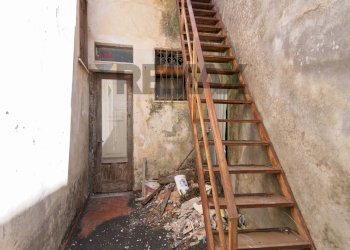 Scale - Casa indipendente Via Monti Rossi
 
3, Nicolosi - foto 12