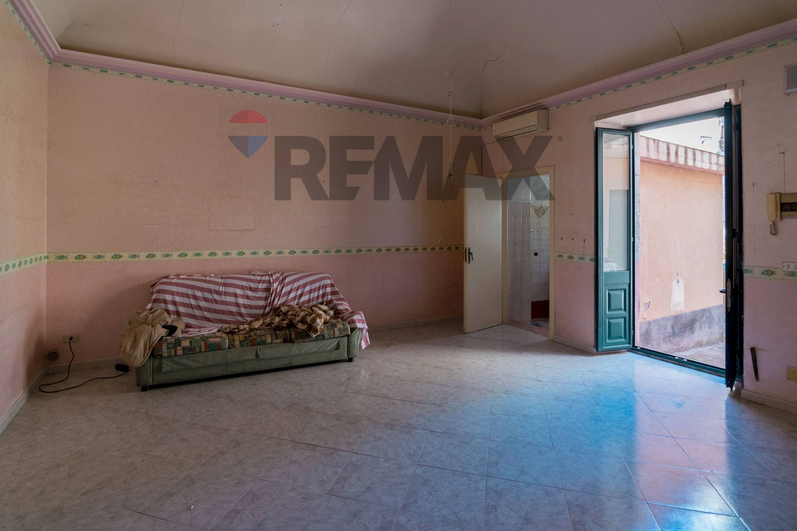 Stanza vuota - Casa semi indipendente Via lettighieri
23, Acireale - foto 2