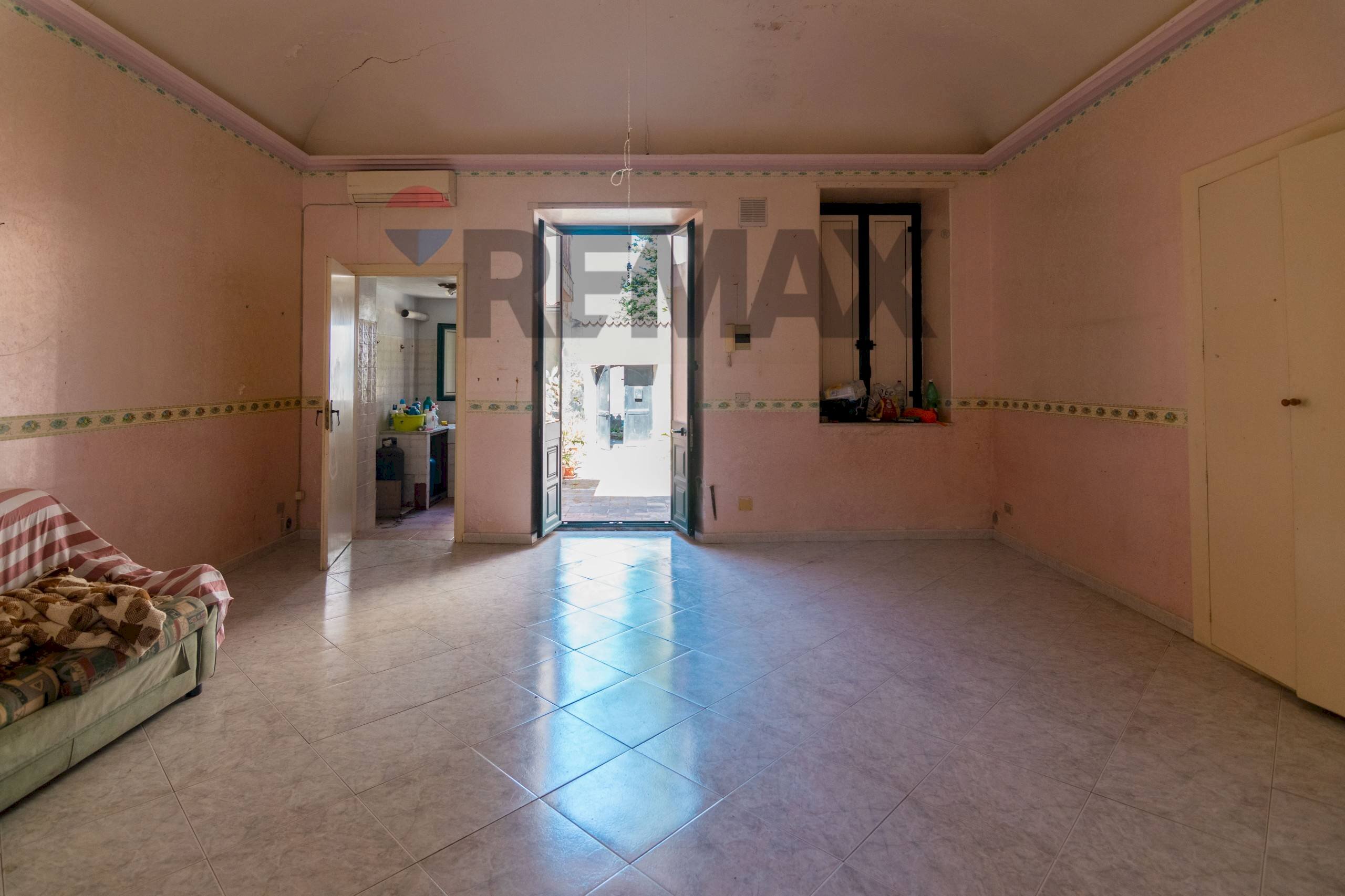Stanza vuota - Casa semi indipendente Via lettighieri
23, Acireale - foto 3