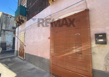 Edificio all\'aperto - Casa semi indipendente Via Cordai
 
24, Catania - foto 28