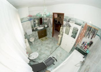 Bagno - Trilocale Viale San Teodoro
 
7, Catania - foto 20