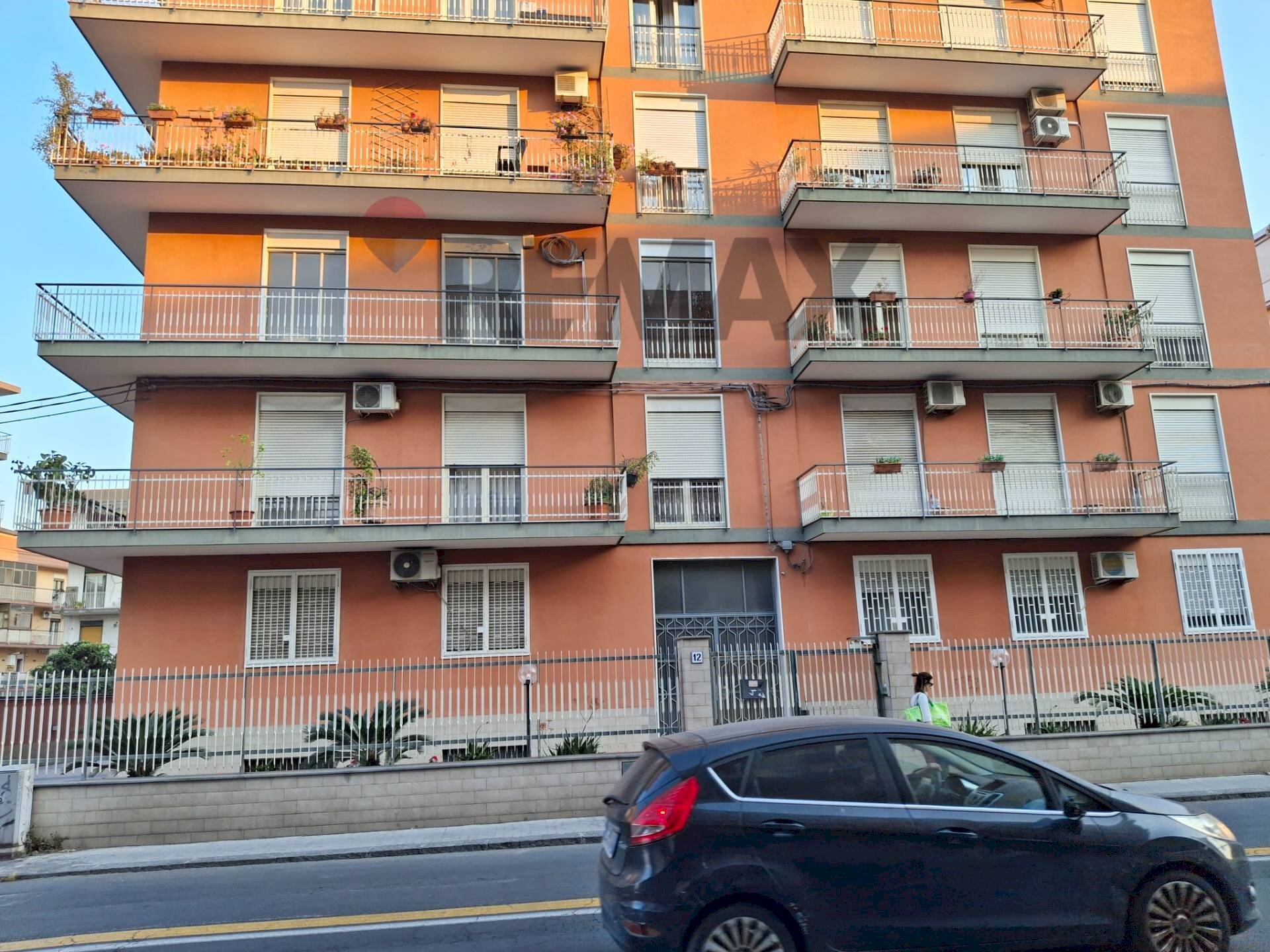 Edificio all\'aperto - Trilocale Via Francesco Fusco
12, Catania - foto 2