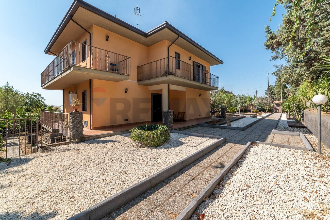 Casa all\'aperto - Villa Via Marsala
 
23/A, Mascalucia - foto 1