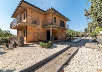 Casa all\'aperto - Villa Via Marsala
 
23/A, Mascalucia - foto 1