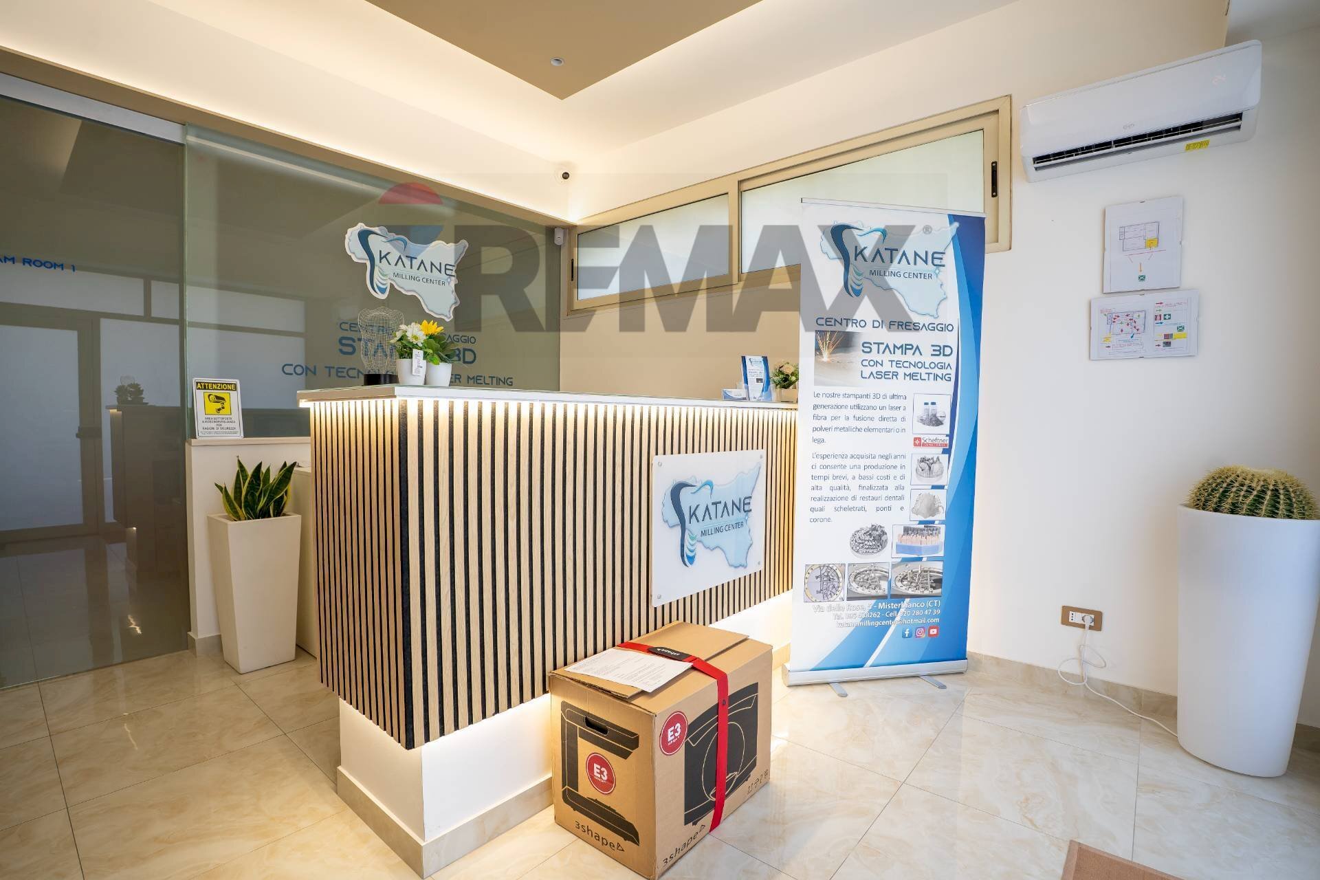Ricezione / Lobby - Locale Commerciale via delle rose
 
5/-5A, Misterbianco - foto 1