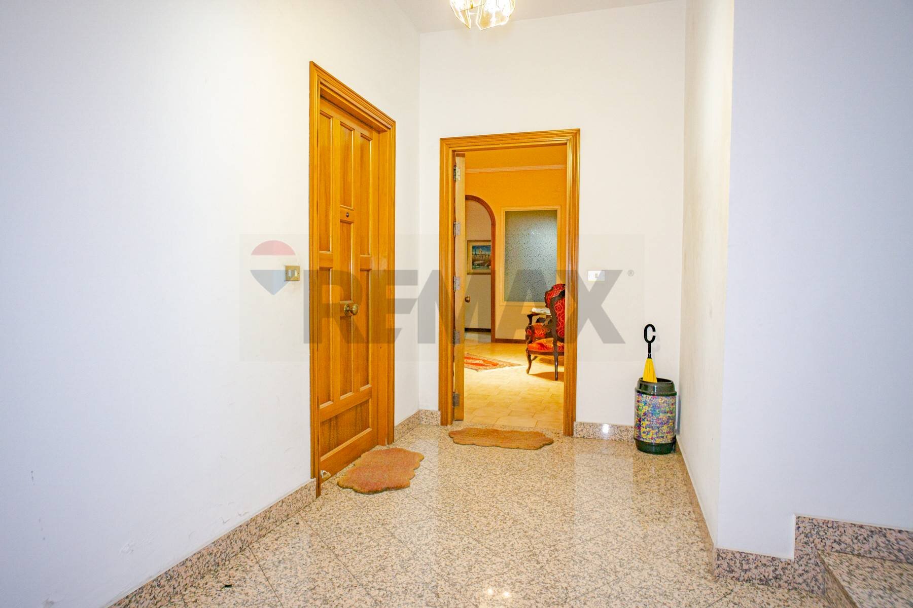 Hall / corridoio - Apartment Via Vittorio Emanuele Orlando
34, Adrano - photo 2
