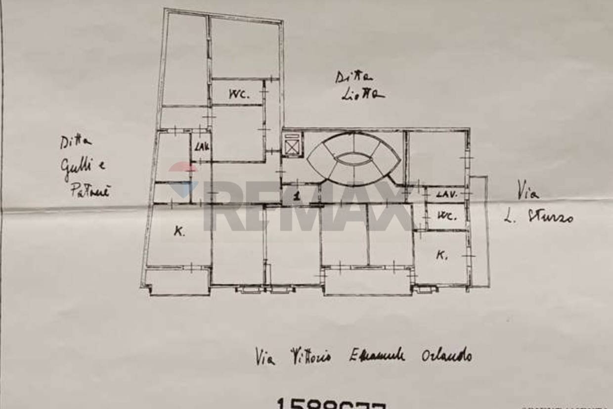 Pianta 2D - Apartment Via Vittorio Emanuele Orlando
 
34, Adrano - floor plans 1