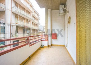 Balcone - Apartment Via Vittorio Emanuele Orlando
 
34, Adrano - photo 9