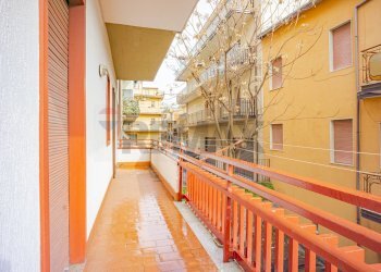 Balcone - Apartment Via Vittorio Emanuele Orlando
 
34, Adrano - photo 34