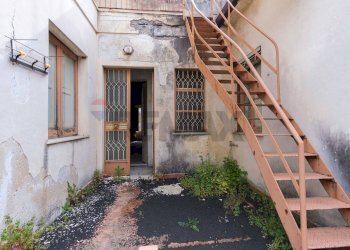 Scale - Independent house via Roma
 
153, Zafferana Etnea - photo 8