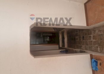 Hall / corridoio - Commercial Premises Via Marchese di Sangiuliano
41, Acireale - photo 2